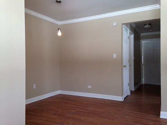 5th image of 11 Briar St APT 23