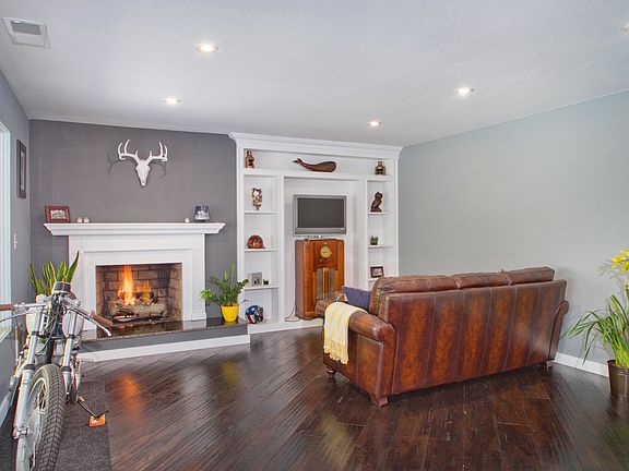 5th image of 2363 Woodacre Dr