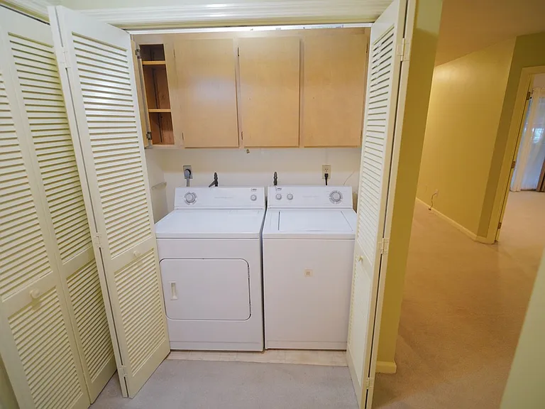 4424 Stratfordshire Ct — Photo 24