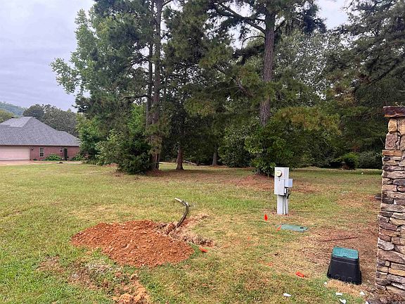 3rd image of 108 Emerald Lake Dr