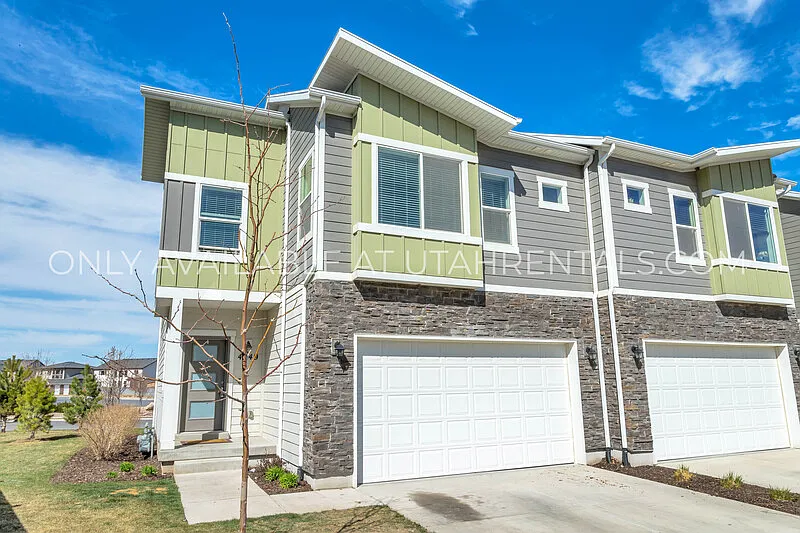 4 bed, 3.5 bath, 2069 sqft, $2,150 — Photo 1