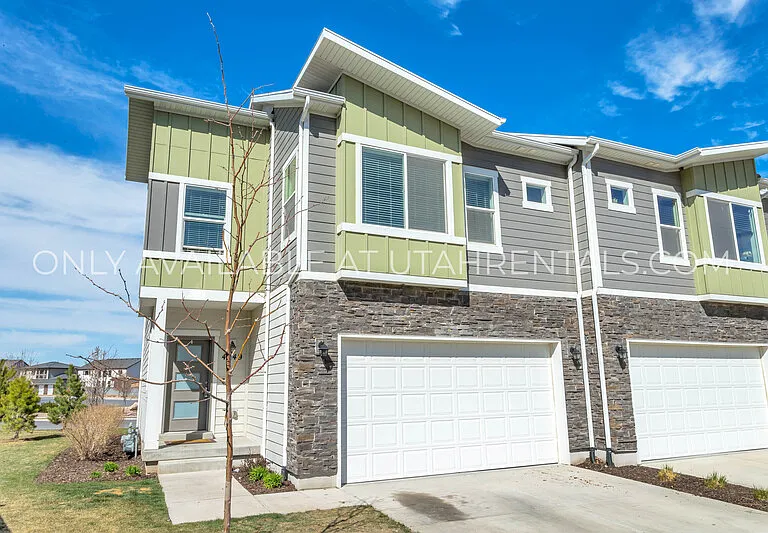 4249 E Hill View Dr — Photo 1
