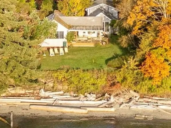 105 Madrona Rd, Southern Gulf Islands, BC V0N 1P0