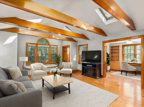 789 Concord Tpke, Arlington, MA 02476