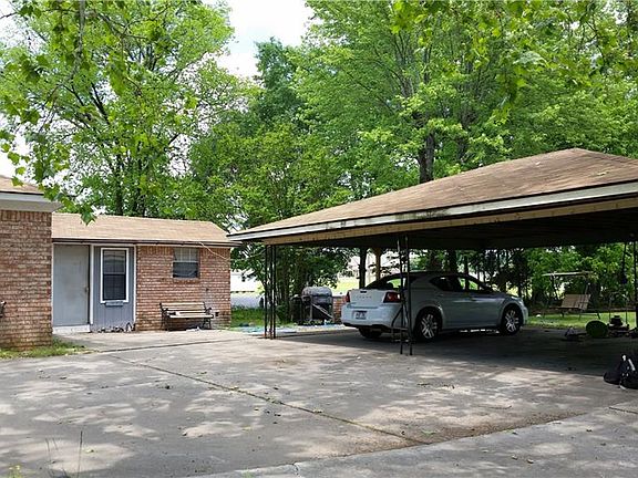 3rd image of 2116 Mulberry Ave #64