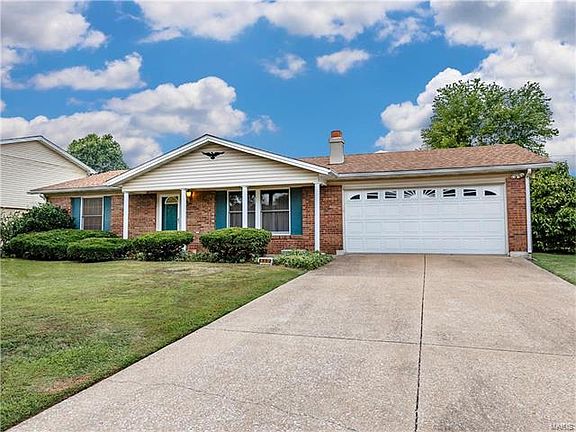 2nd image of 5113 Sheila Dr