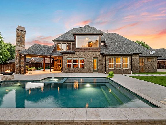 2nd image of 2034 Churchill Downs Ln