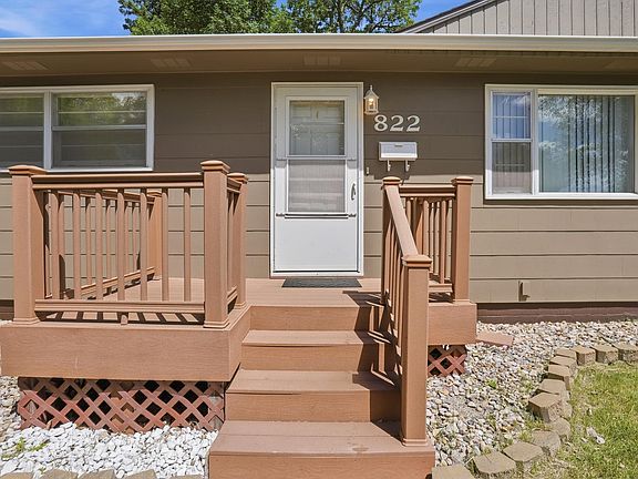 4th image of 822 N 10th St