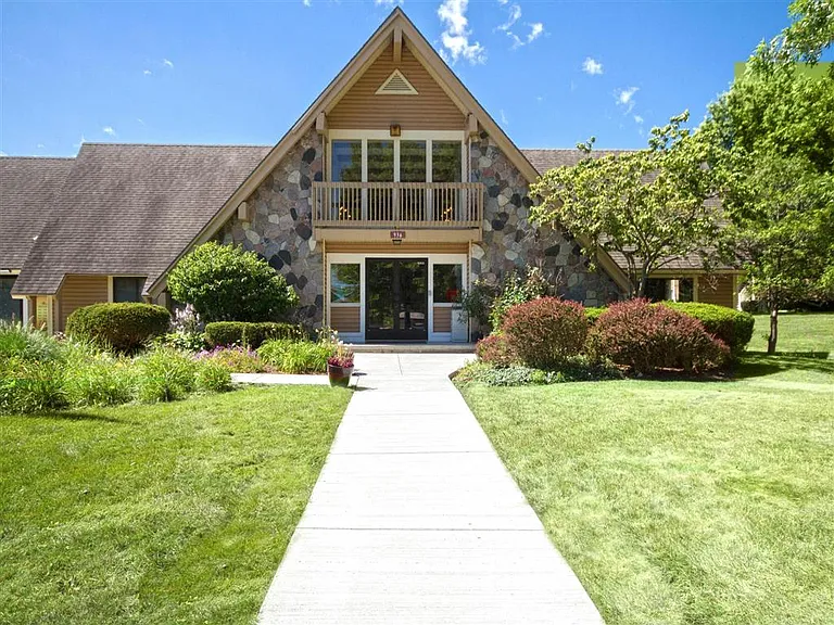 Clubhouse Exterior