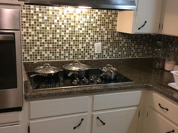 5th image of 507 Woodbury Dr