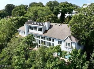 126 Flagg Pl, Staten Island, NY 10304