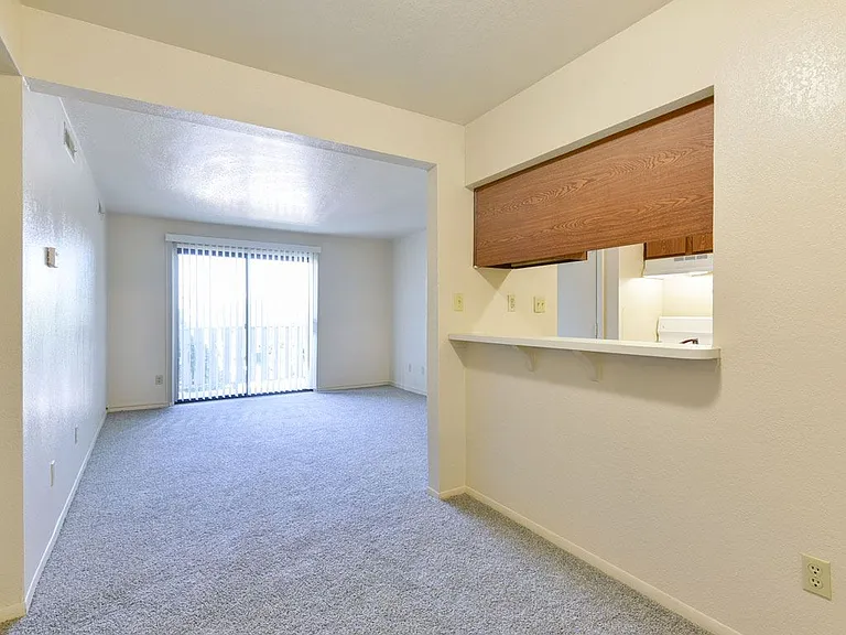 Old Monterey Apartments — Photo 9