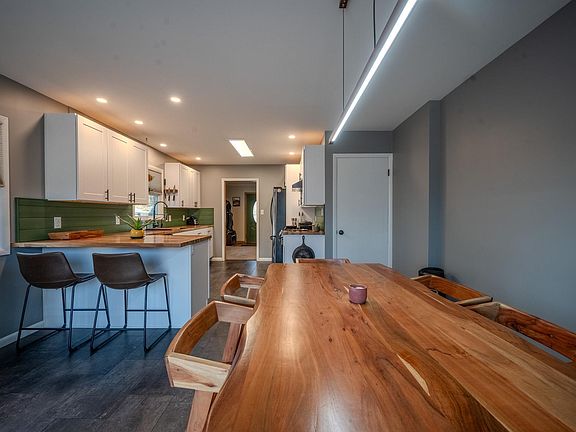 5th image of 3020 Grandview Blvd