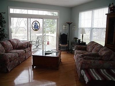3rd image of 2612 Greenside Dr