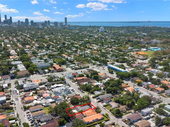 2275 SW 15th St, Miami, FL 33145