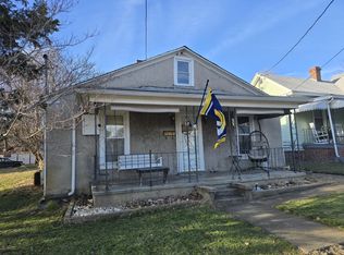 212 E Oak St, Covington, VA 24426