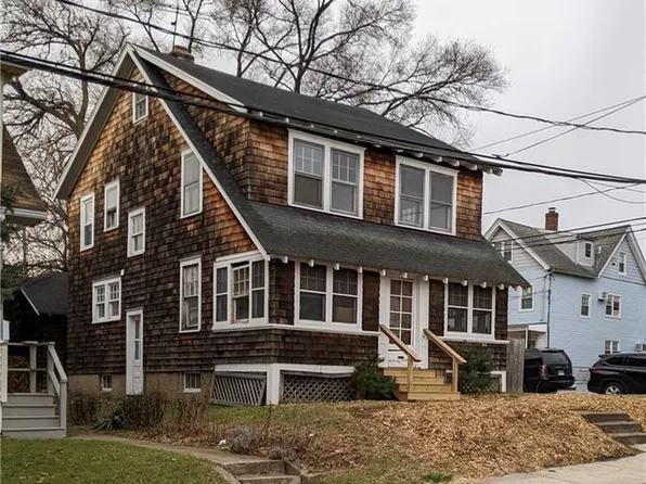 4 Betts Place, Norwalk, CT 06855