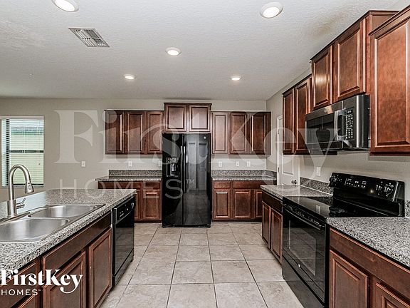 5th image of 9652 Sage Creek Dr