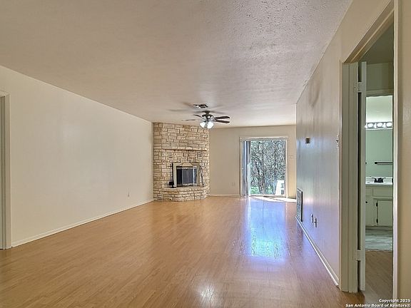 5th image of 1117 Temple Dr