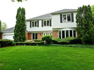 1018 Thunderbird Ln, Naperville, IL 60563
