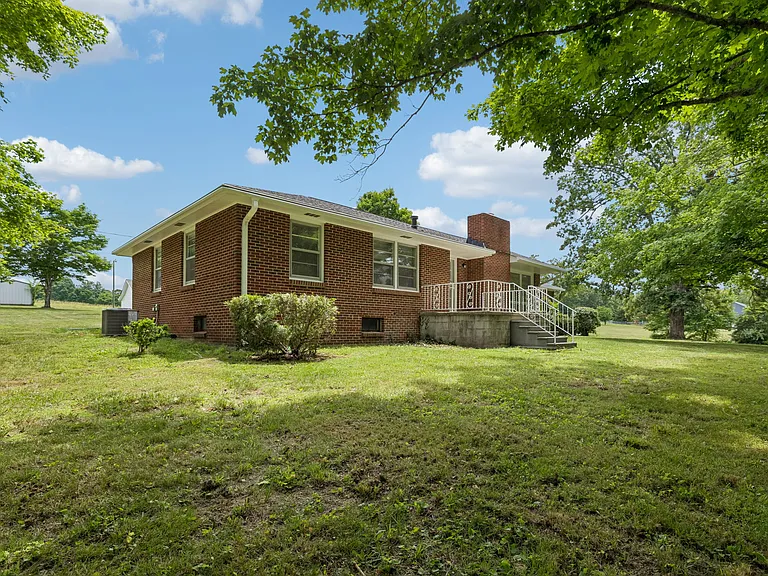 1305 Highway 48 S — Photo 74