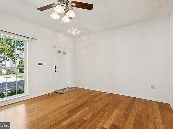 2nd image of 8309 Pigeon Fork Ln