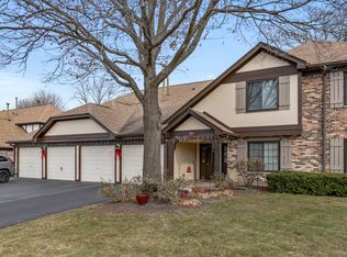 531 Cumberland Trl APT B, Roselle, IL