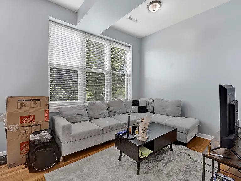2143 N Western Ave #3F — Photo 4
