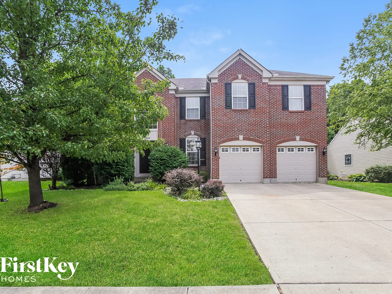 4 bed, 2.5 bath, 2532 sqft, $2,905 — Photo 1