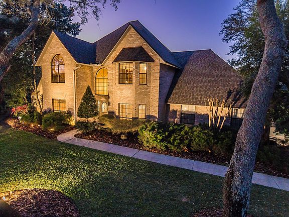 4th image of 7 Oak Knoll Way