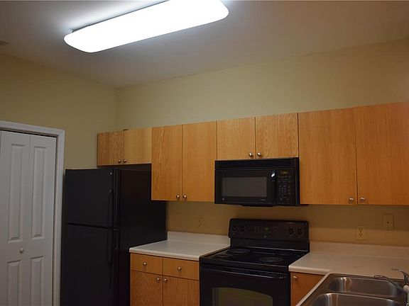 5th image of 100 E Haggard Ave #102-300