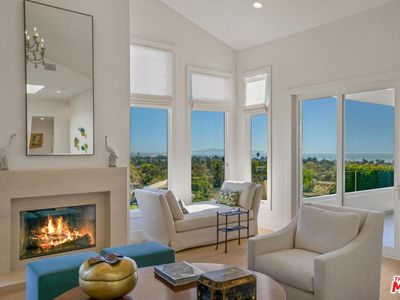 1204 Las Pulgas Rd, Pacific Palisades, CA, 90272
