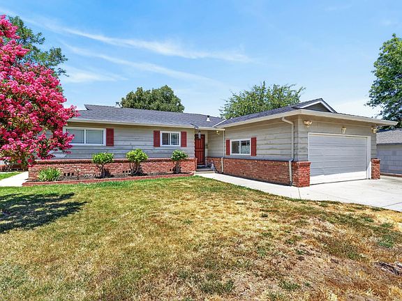 3rd image of 5225 Columbine Way