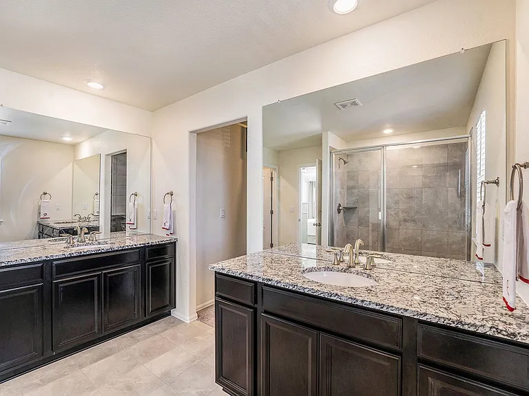 9707 Bennett Peak St — Photo 12
