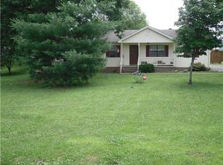 636 Baker Dr, Lafayette, TN 37083