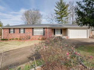 3515 Springdale Forrest Cir, Gainesville, GA 30506