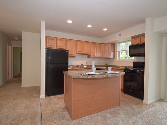 2nd image of 5 Fellowship Ct #1-D