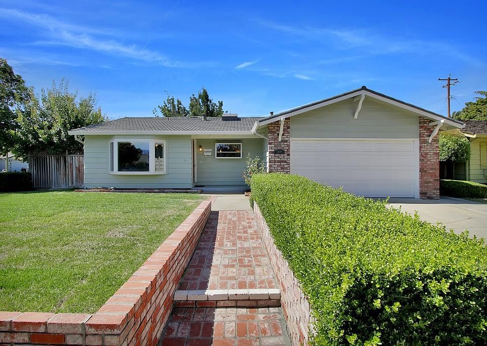 1st image of 1299 Lynhurst Way