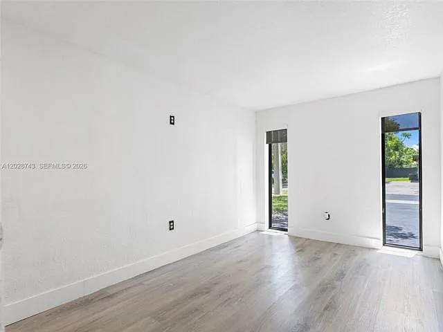 1700 SW 64th Ave — Photo 7