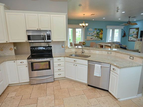 4th image of 3157 SW Fambrough St