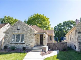 2828 S 46th St, Milwaukee, WI 53219