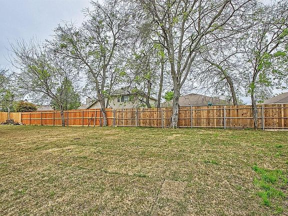 3rd image of 1000 Grangewood Dr