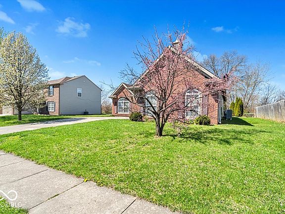 4th image of 7854 Crooked Meadows Dr