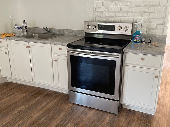 2nd image of 17053 S Victory Ave #4