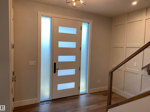3rd image of 9515 75th Ave NW
