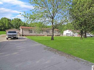 4622 Schneidman Rd, Paducah, KY 42003