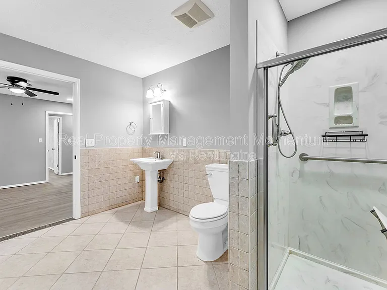 3204 N Wildan Ave — Photo 16