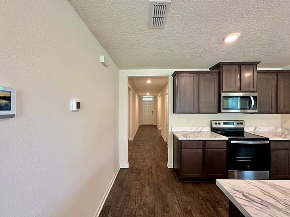 5th image of 3330 Lawton Place Grn