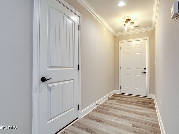 3rd image of 1411 Hazelgreen Way