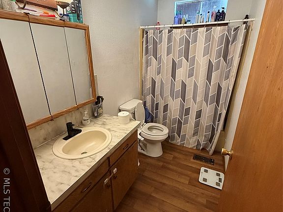 5th image of 712 Nichols Ave